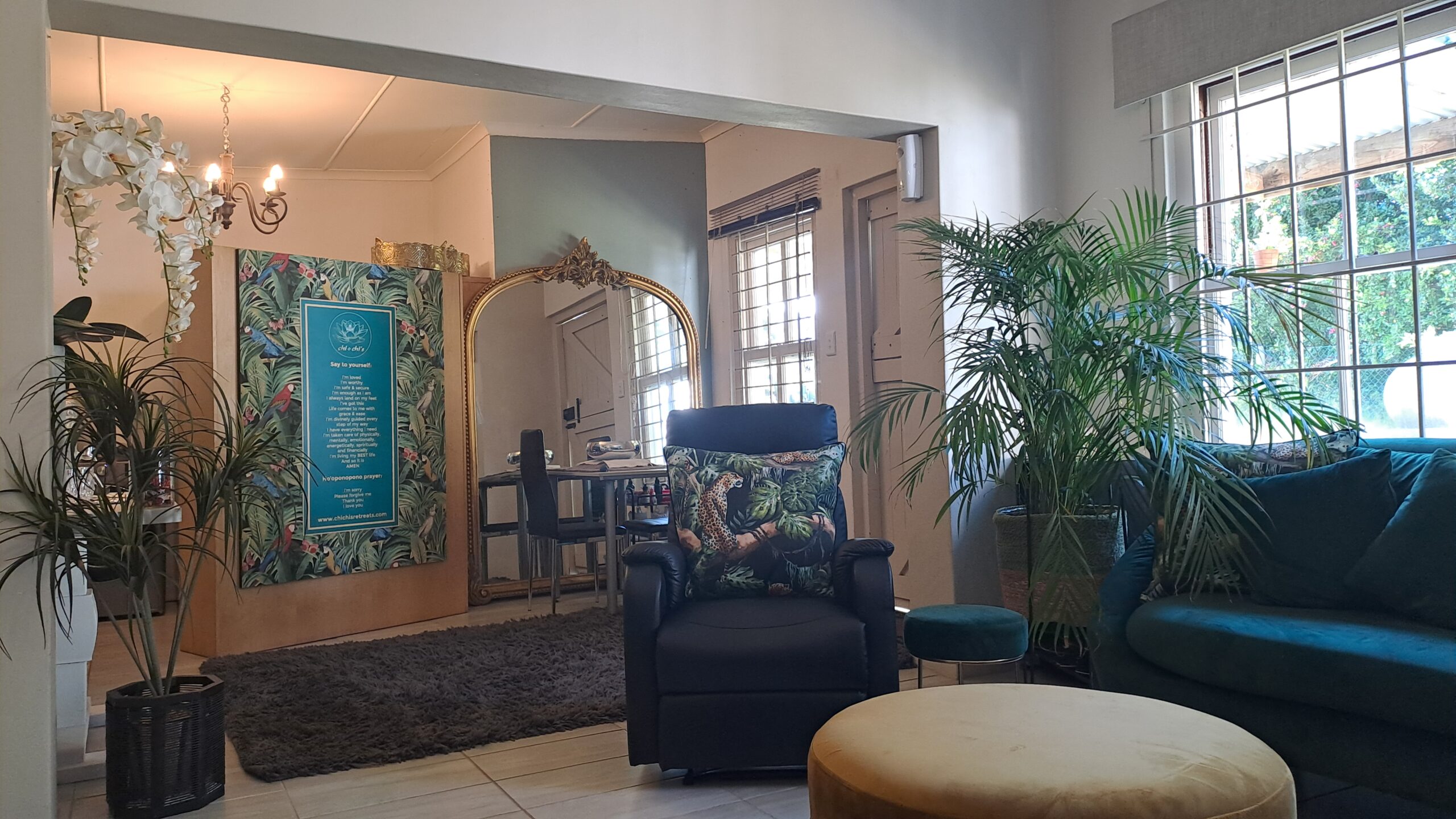 chi chis retreat and spa waiting room area entry